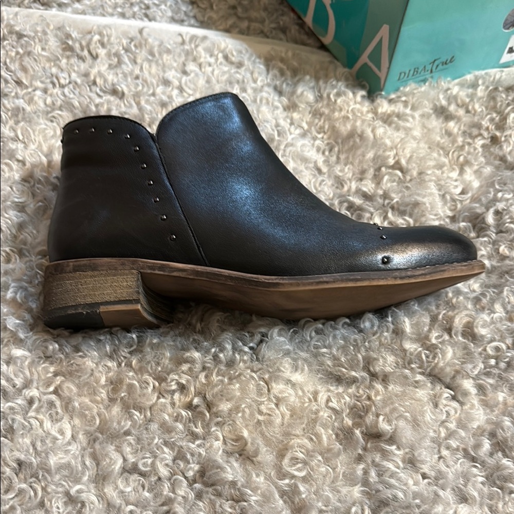 Elegant Black Leather Ankle Booties